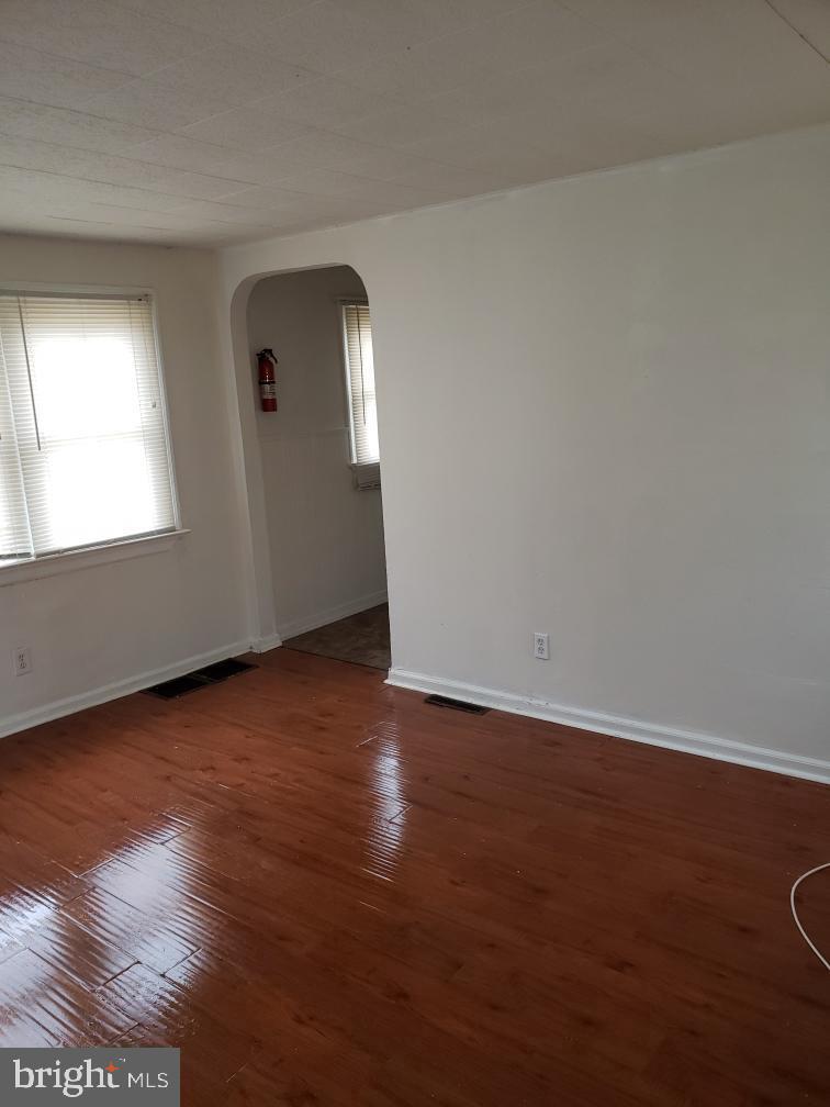36 Jefferson Ave #a Property Photo 4