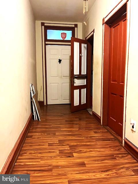 912 Point St Property Photo 8