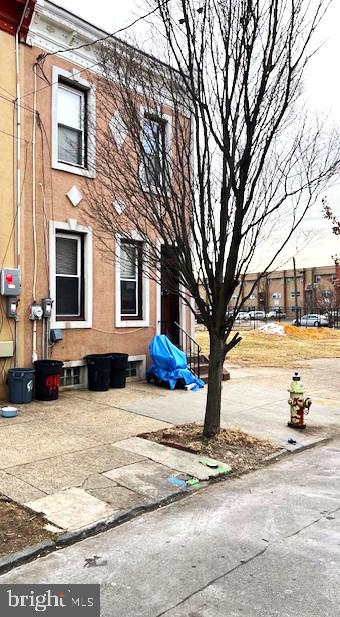 910 Point St Property Photo 1