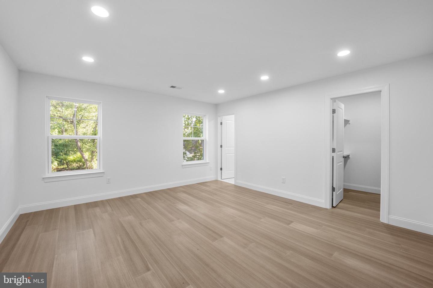 492 Ellis Ave Property Photo 19