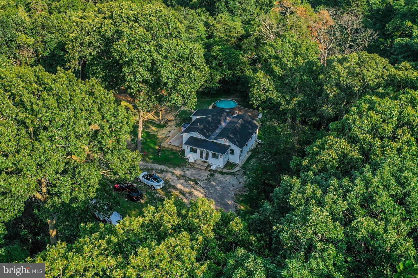 572 Zoe Rd Property Photo 1