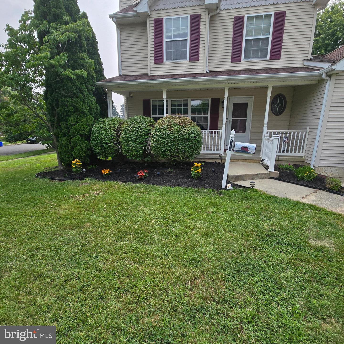 214 Chestnut Ave Property Photo 1