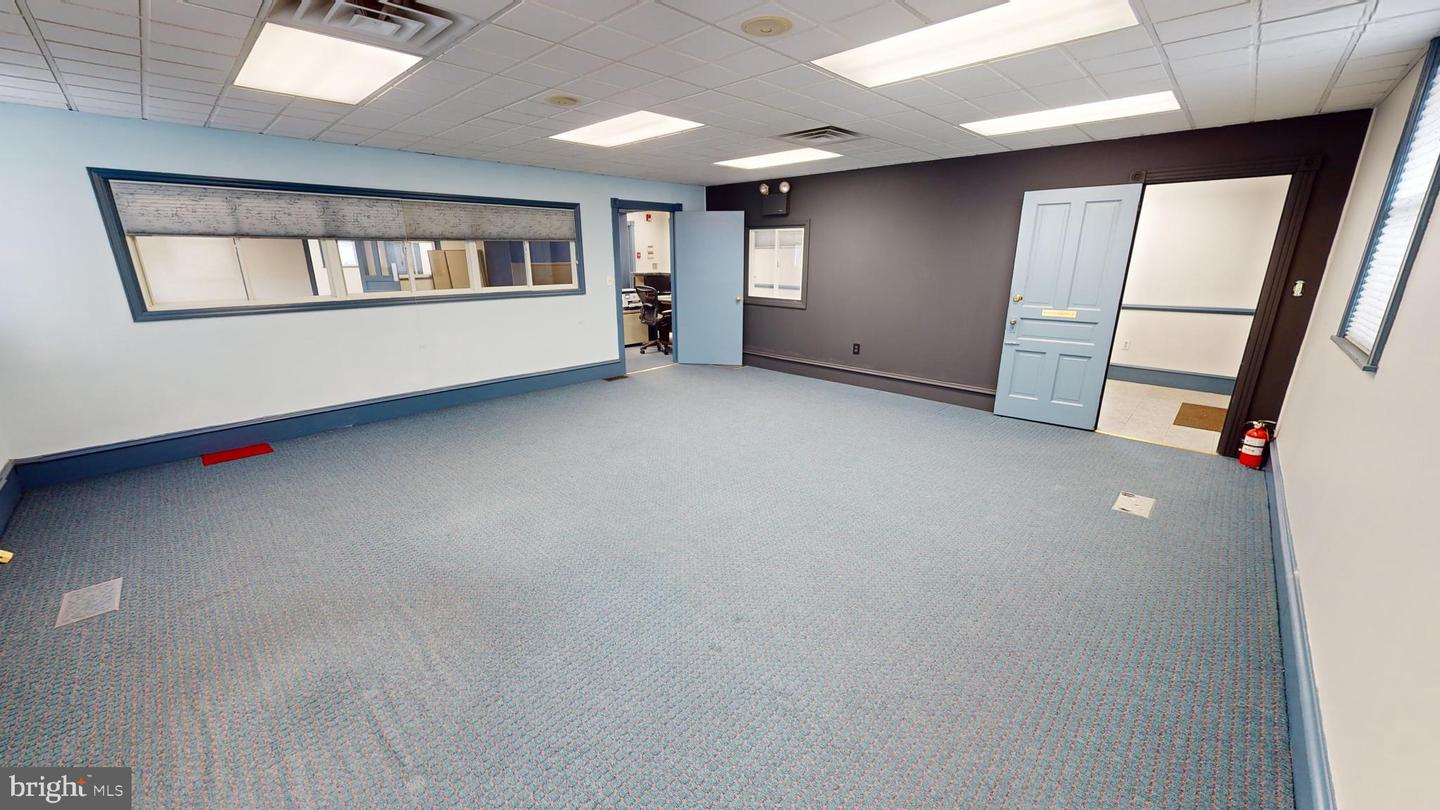 43 W Church St Property Photo 14