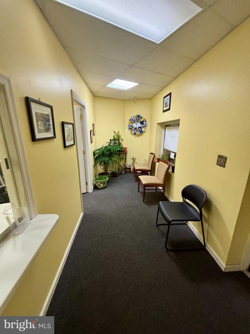 805 W Atlantic Ave #b Property Photo 1