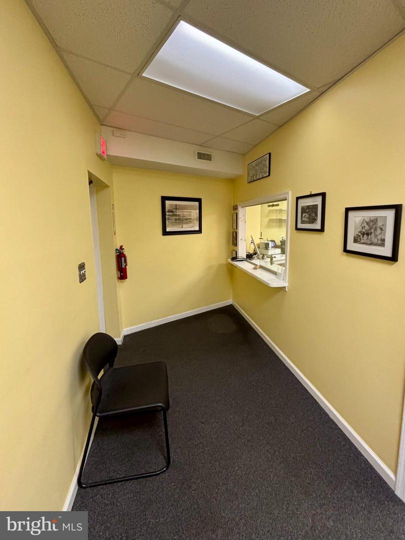 805 W Atlantic Ave #b Property Photo 6