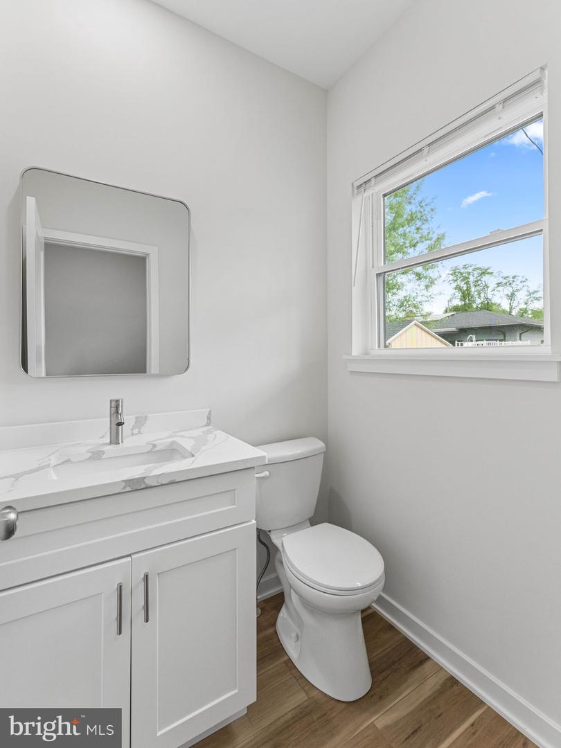 415 Almonesson Rd Property Photo 19