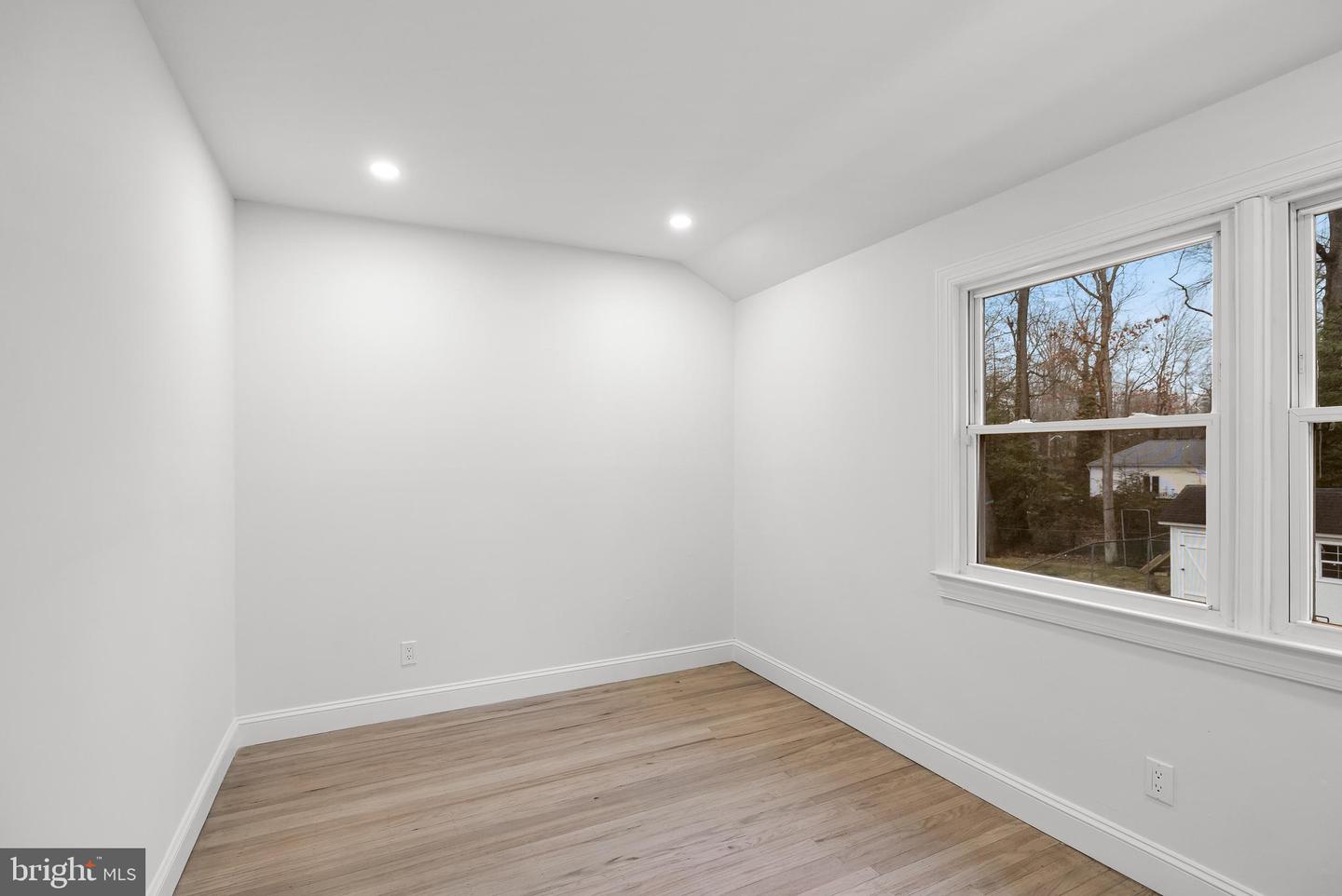 1752 Lark Ln Property Photo 32