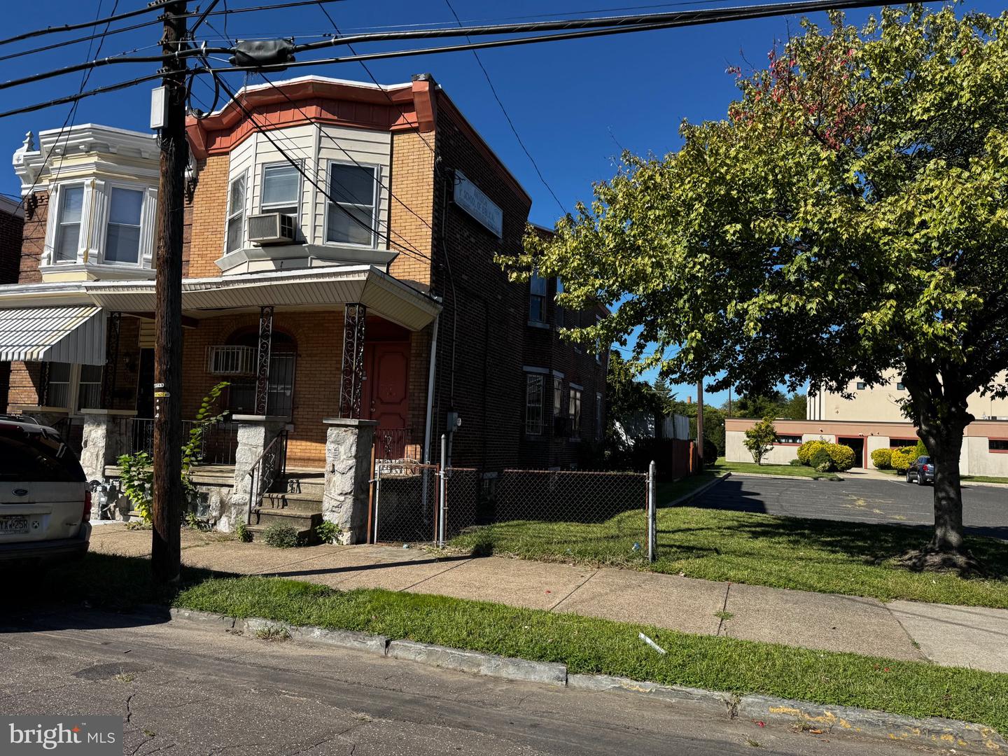 1909 7TH S Property Photo 1