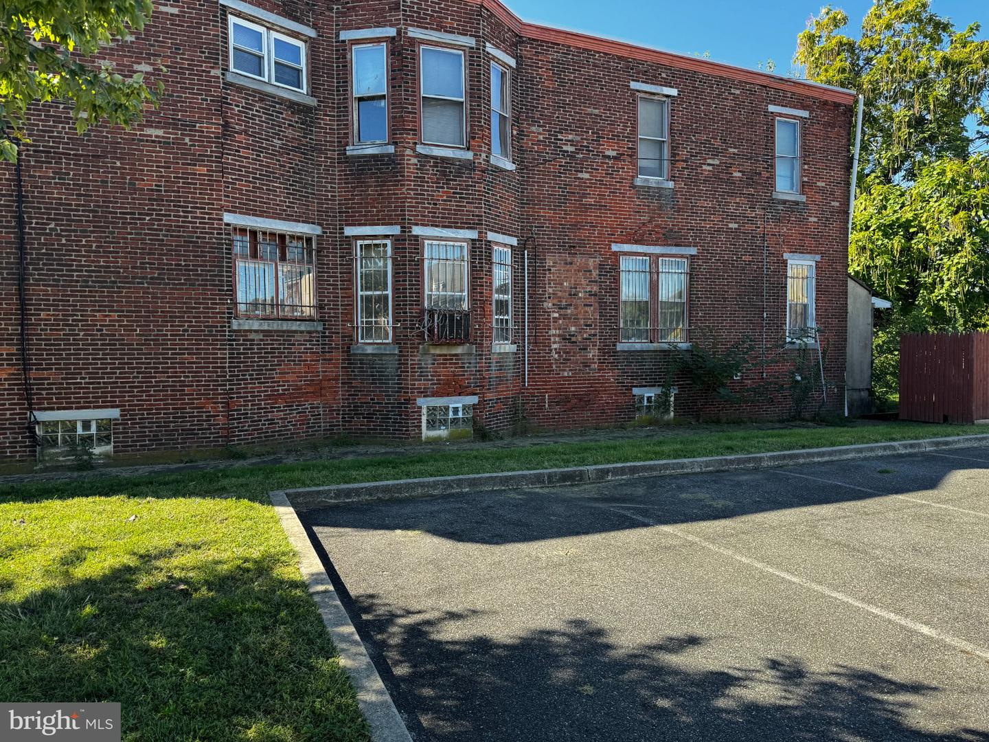 1909 7th S Property Photo 2