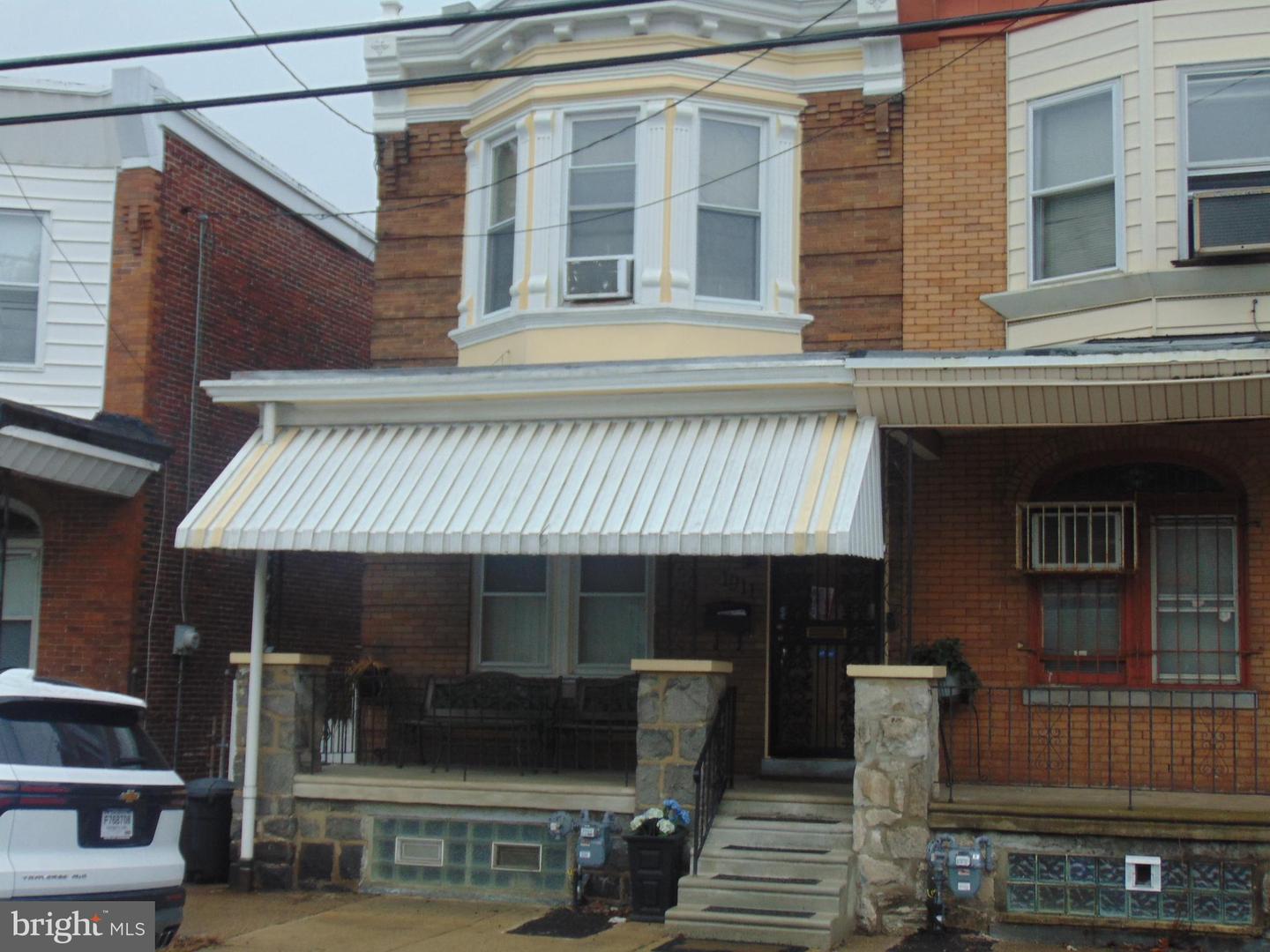 1911 S 7th St Property Photo 2