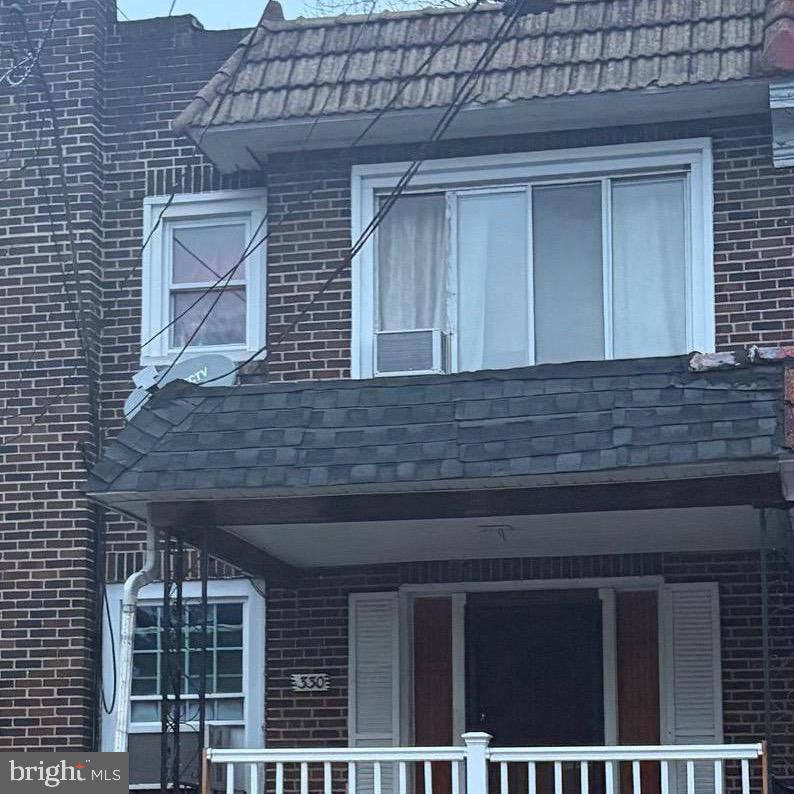330 Boyd St Property Photo 2