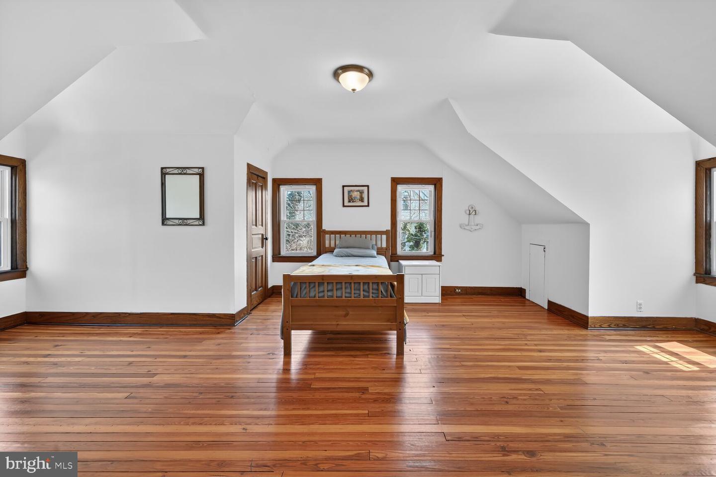 104 W Maple Ave Property Photo 35