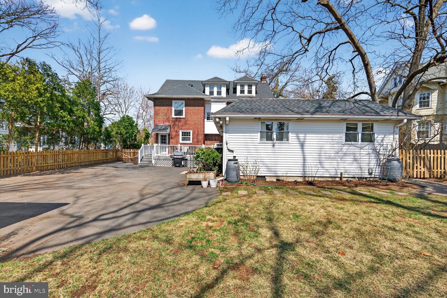 104 W Maple Ave Property Photo 47