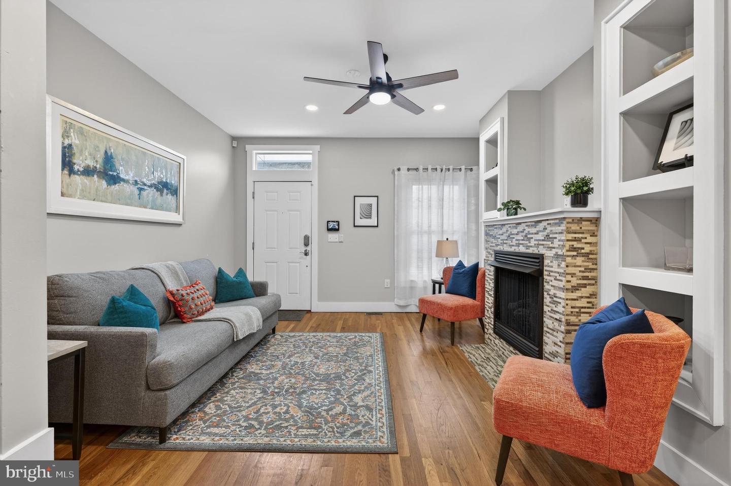 736 New St Property Photo 4