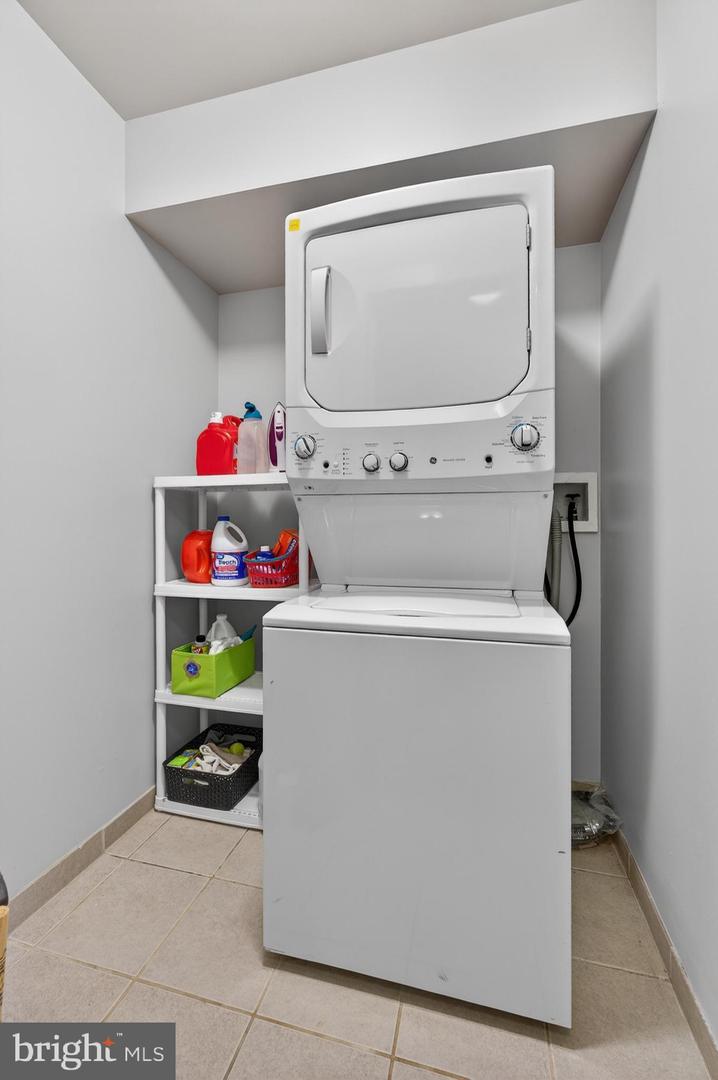 736 New St Property Photo 11