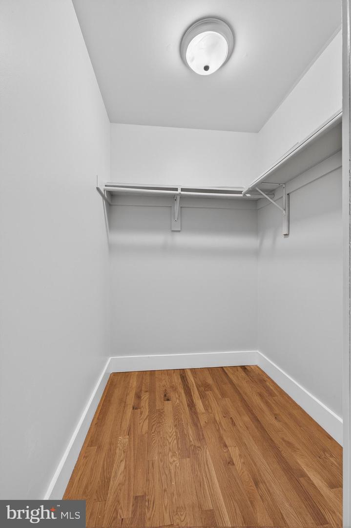 736 New St Property Photo 19