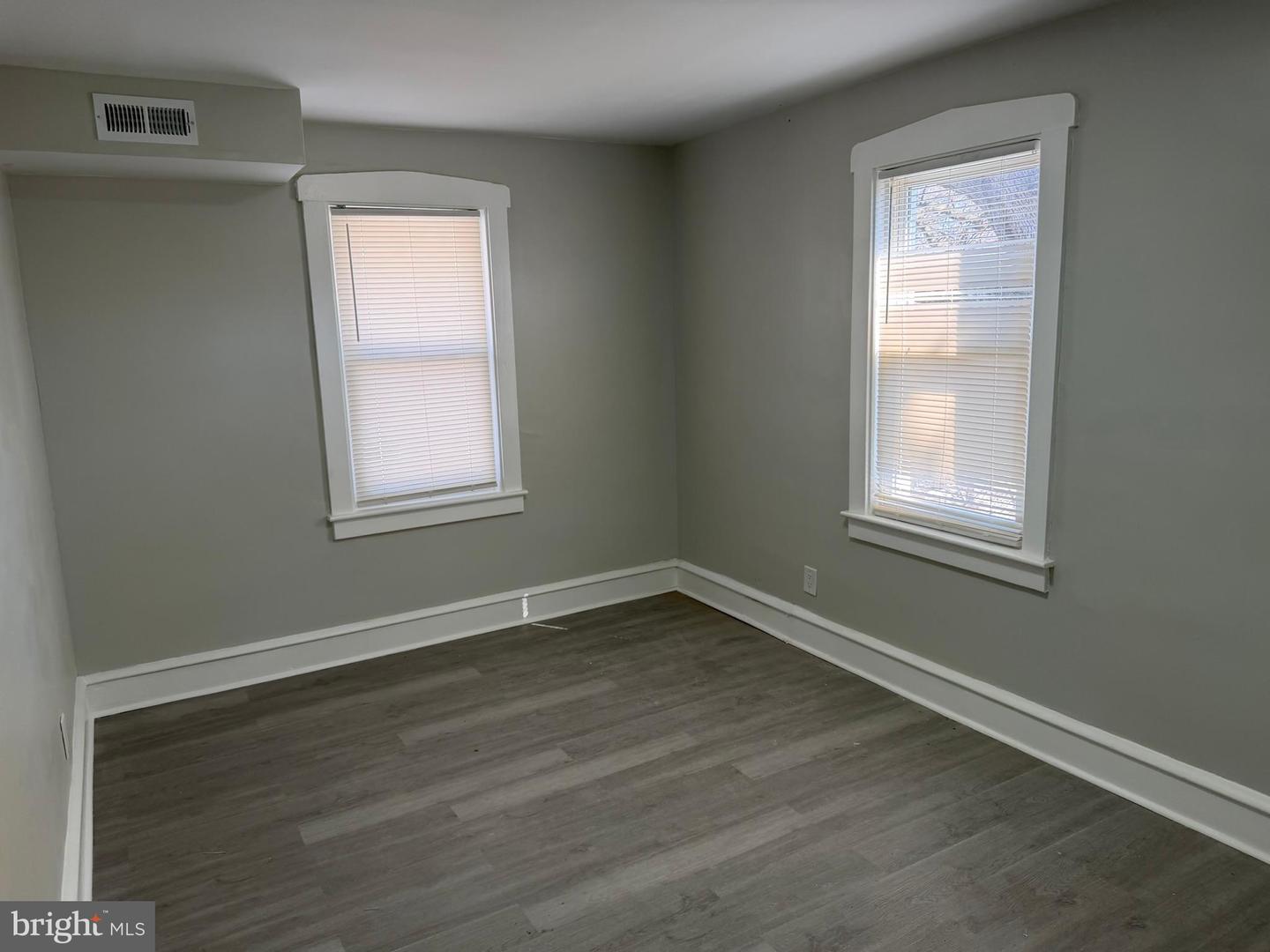 244 Mansion Ave #b Property Photo 7