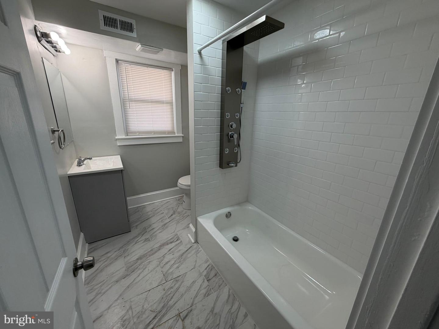 244 Mansion Ave #b Property Photo 15