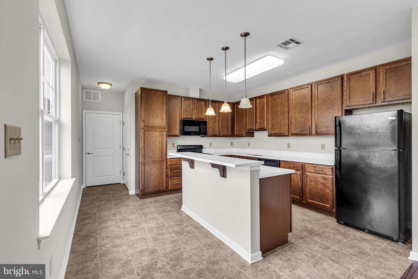 1 Rowand Way E Property Photo 5