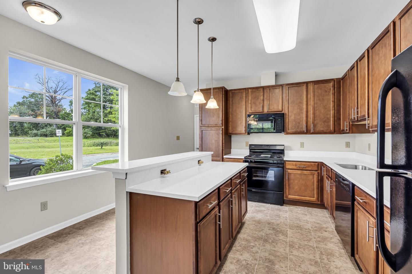 1 Rowand Way E Property Photo 6