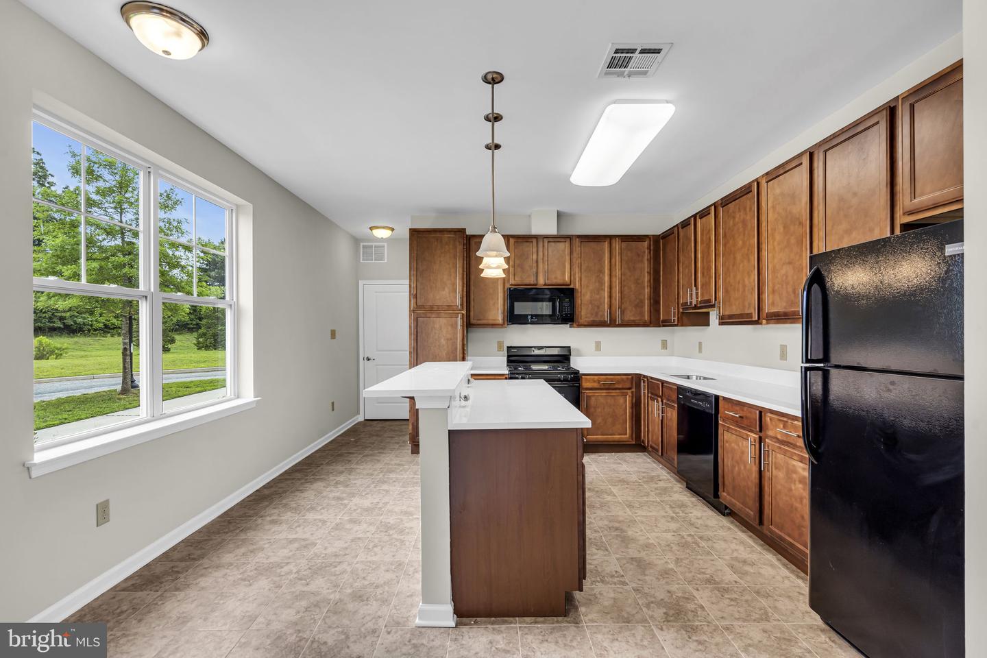 1 Rowand Way E Property Photo 9