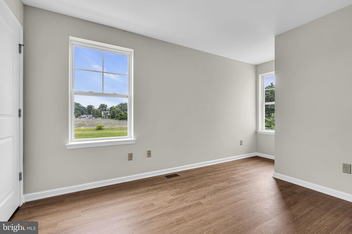 1 Rowand Way E Property Photo 26