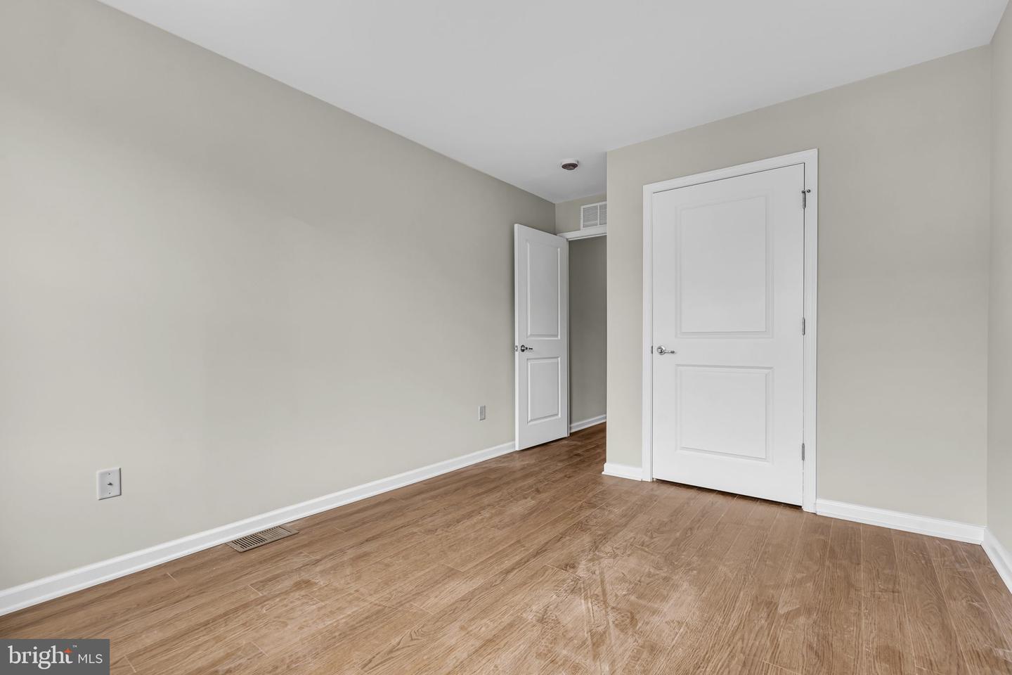 1 Rowand Way E Property Photo 27