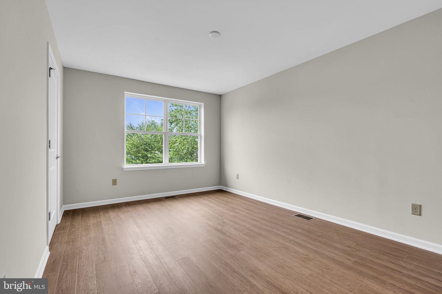 1 Rowand Way E Property Photo 31