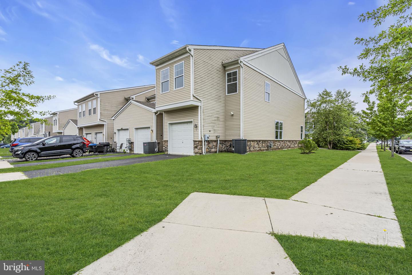 1 Rowand Way E Property Photo 35