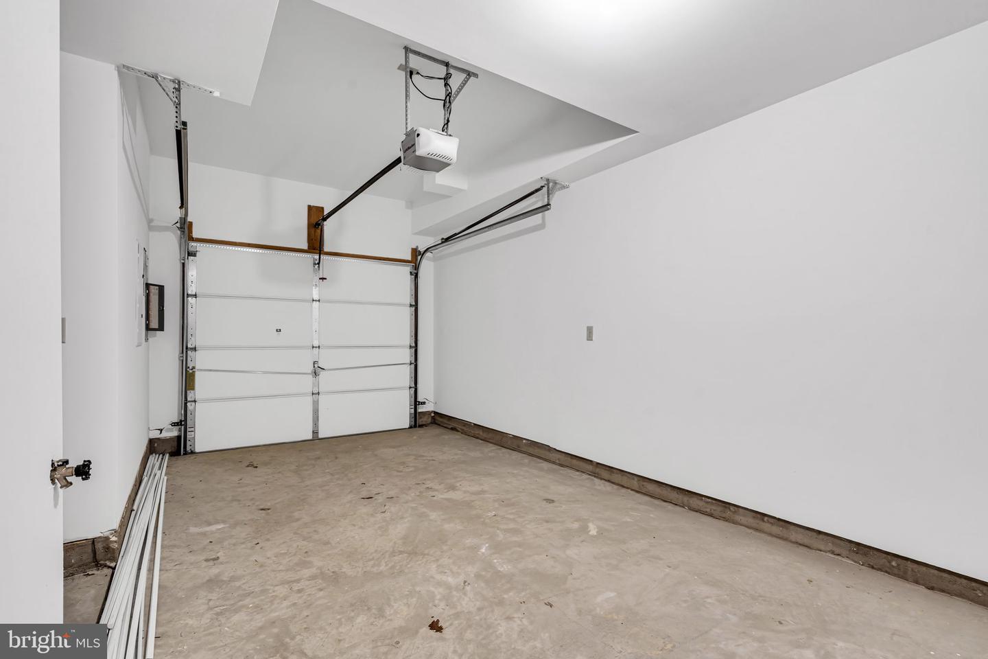 1 Rowand Way E Property Photo 36