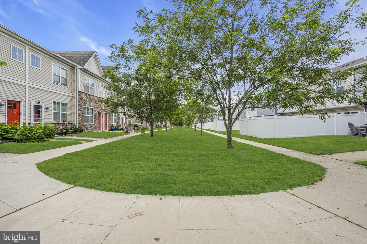 1 Rowand Way E Property Photo 41