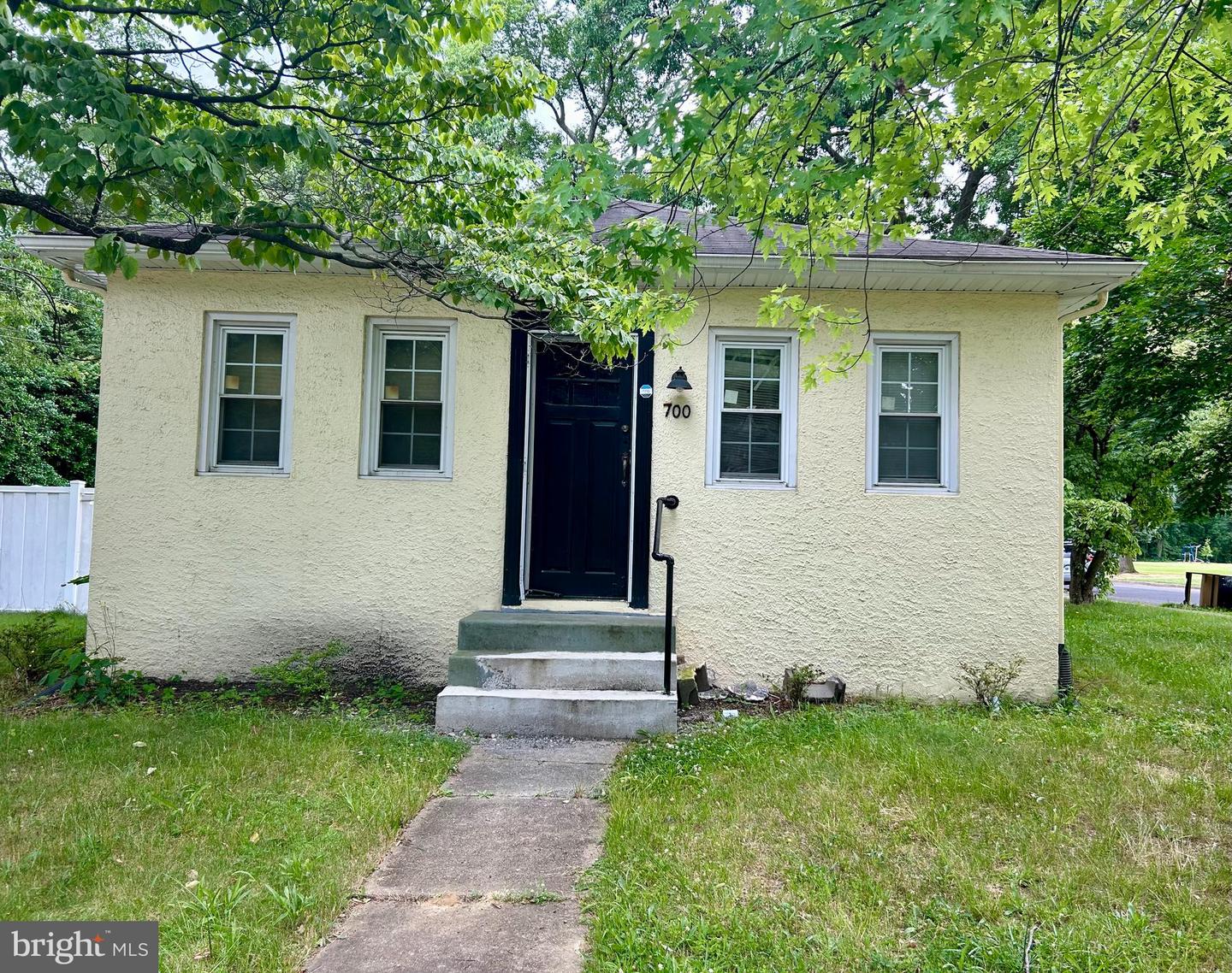 700 Church Rd Property Photo 1