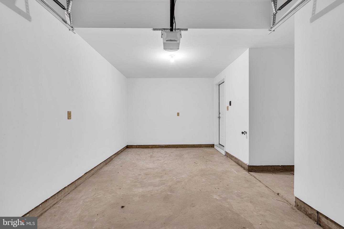 3 Rowand Way E Property Photo 28