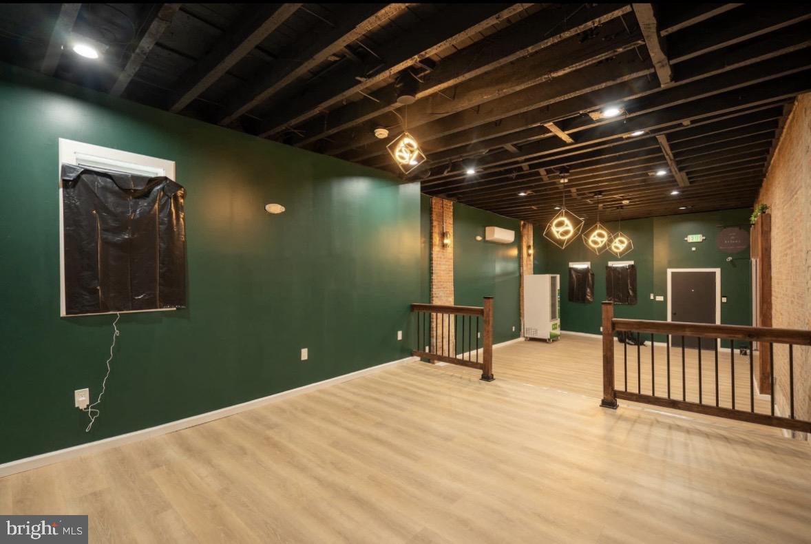 1809 S Broadway Property Photo 3