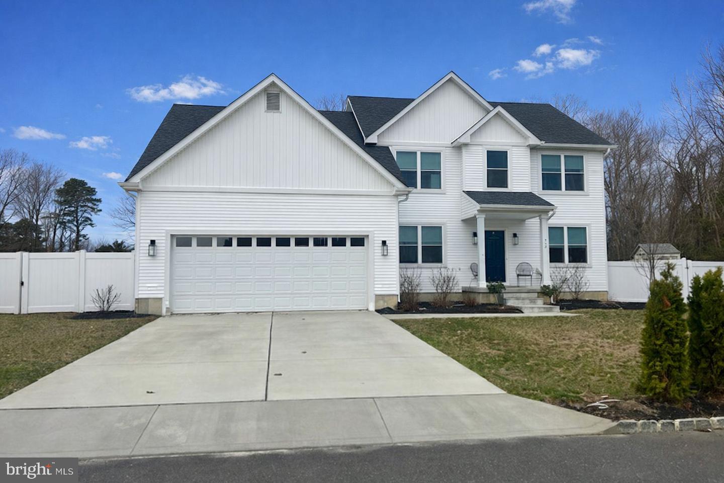 442 Waterfords Edge Ct Property Photo 4
