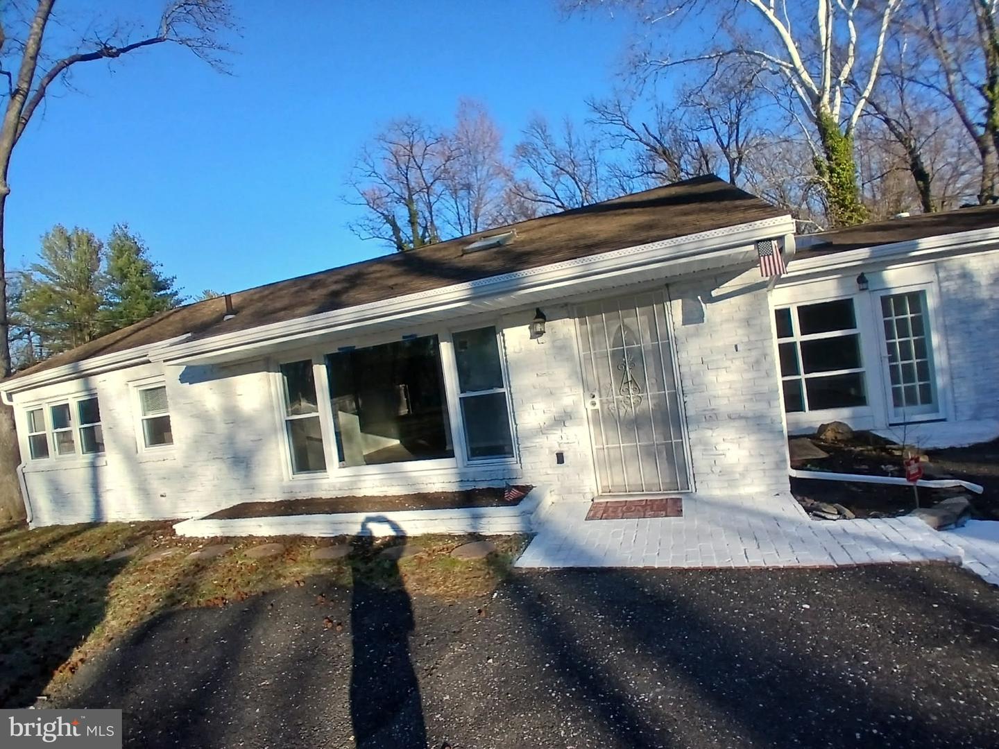 7 Kings Hwy N Property Photo 28