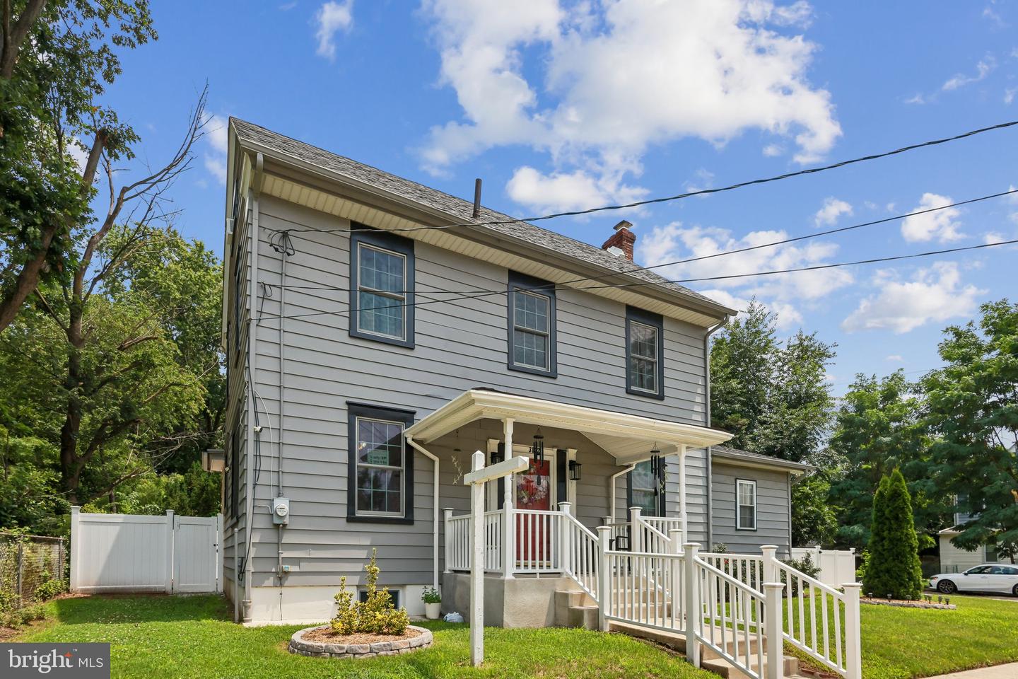3022 Penn St Property Photo 3