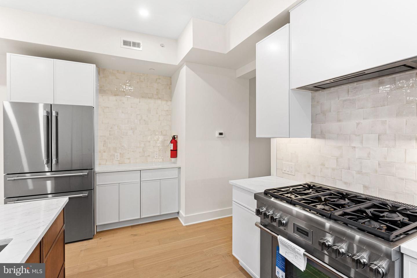 300 Kings Hwy E #b Property Photo 7