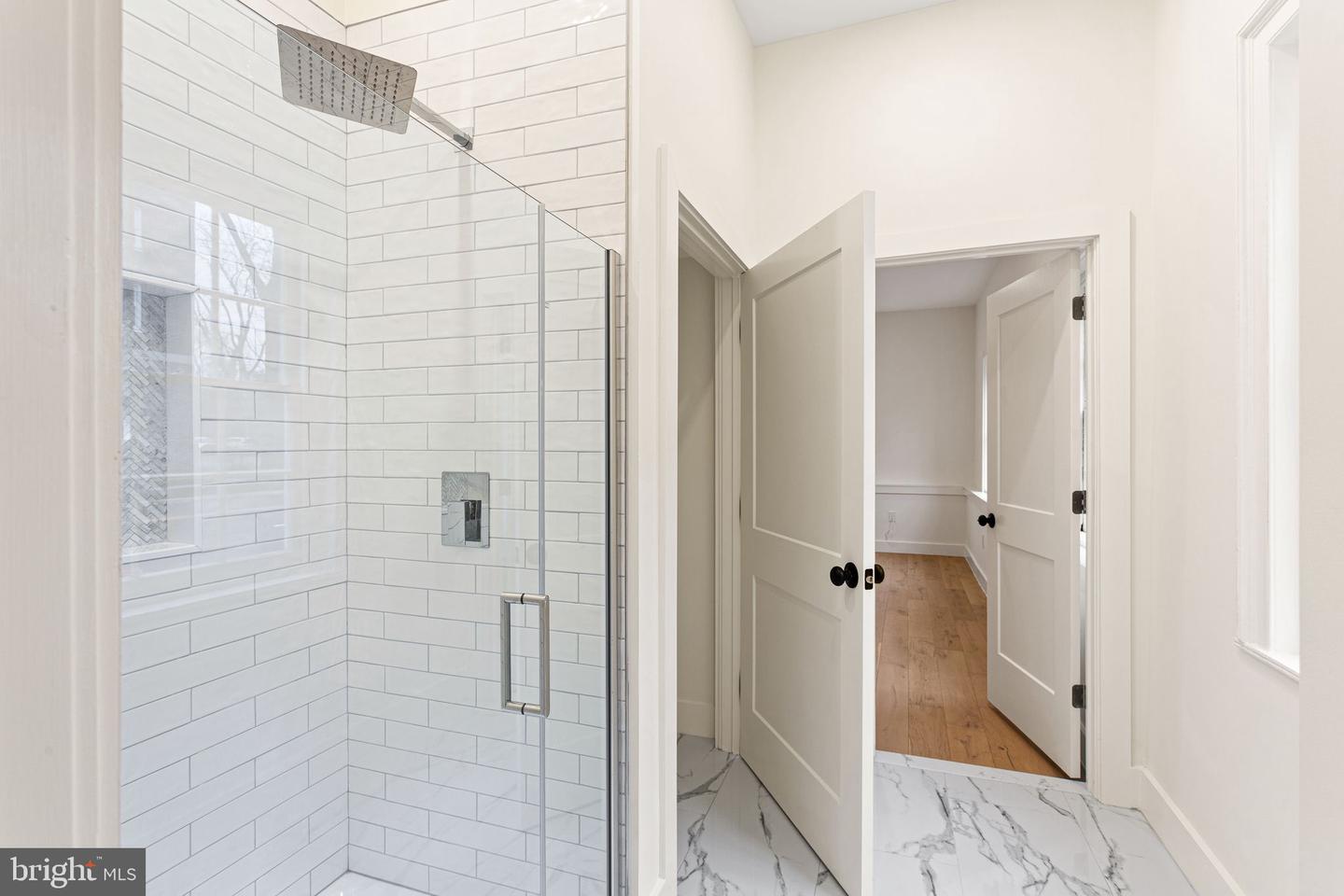 300 Kings Hwy E #b Property Photo 16