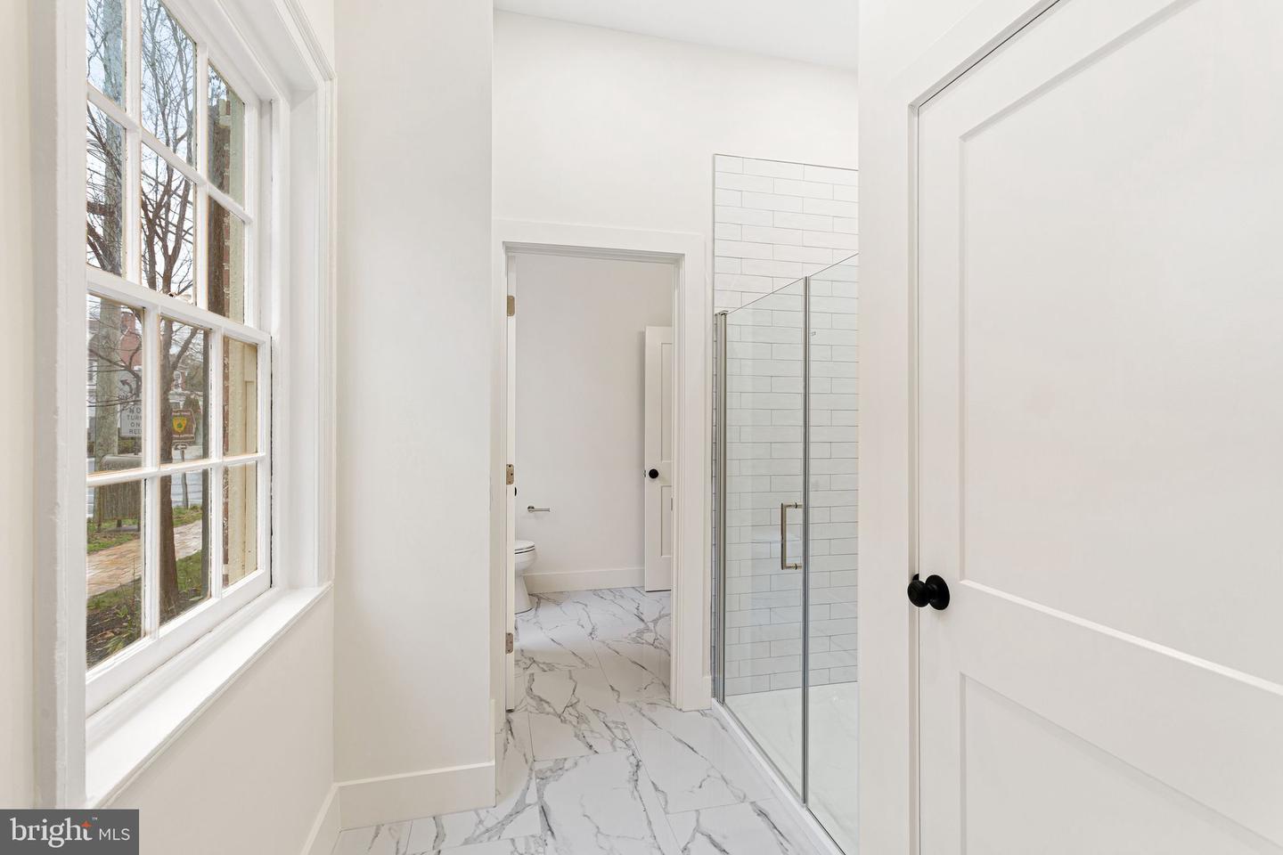 300 Kings Hwy E #b Property Photo 17