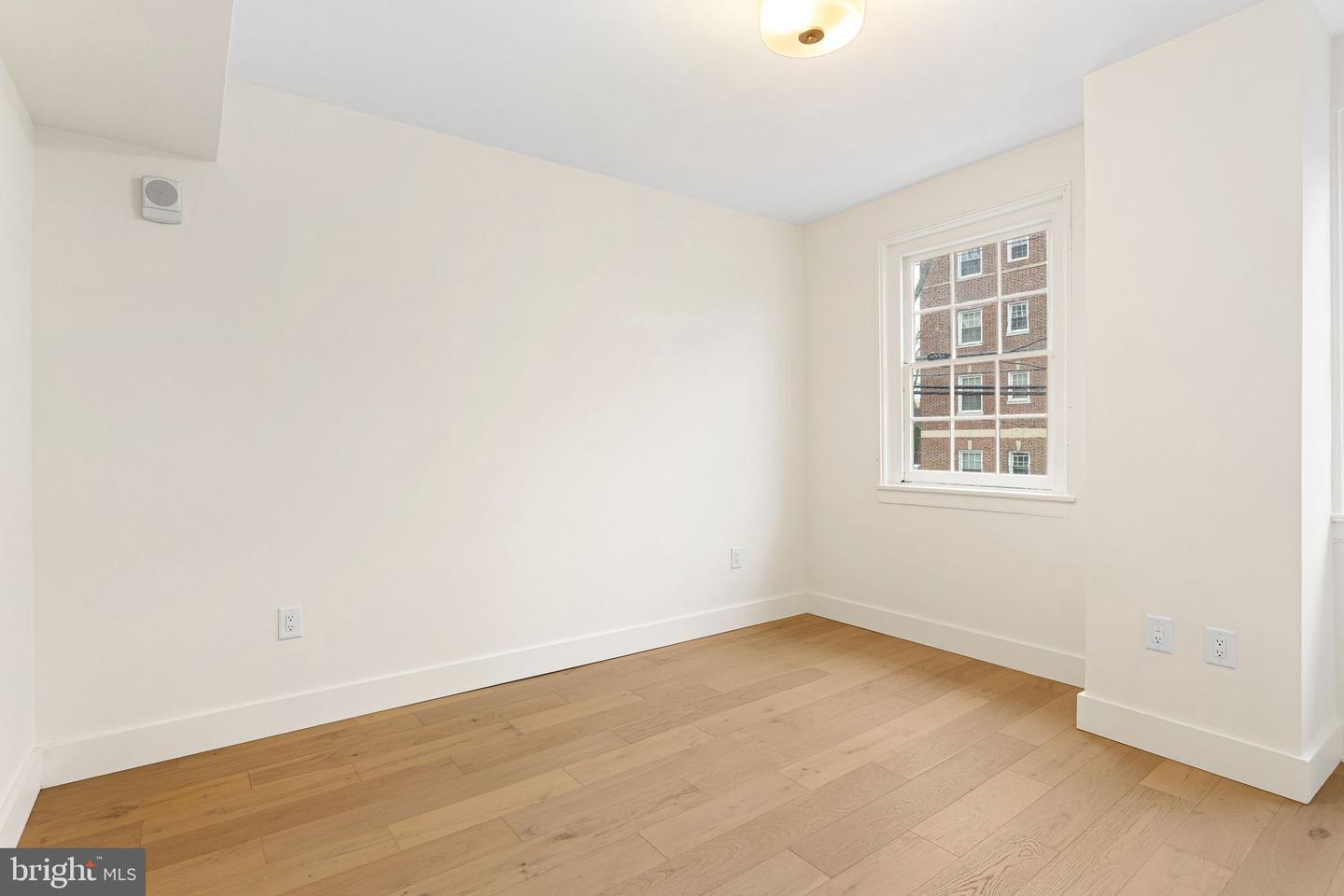 300 Kings Hwy E #b Property Photo 22