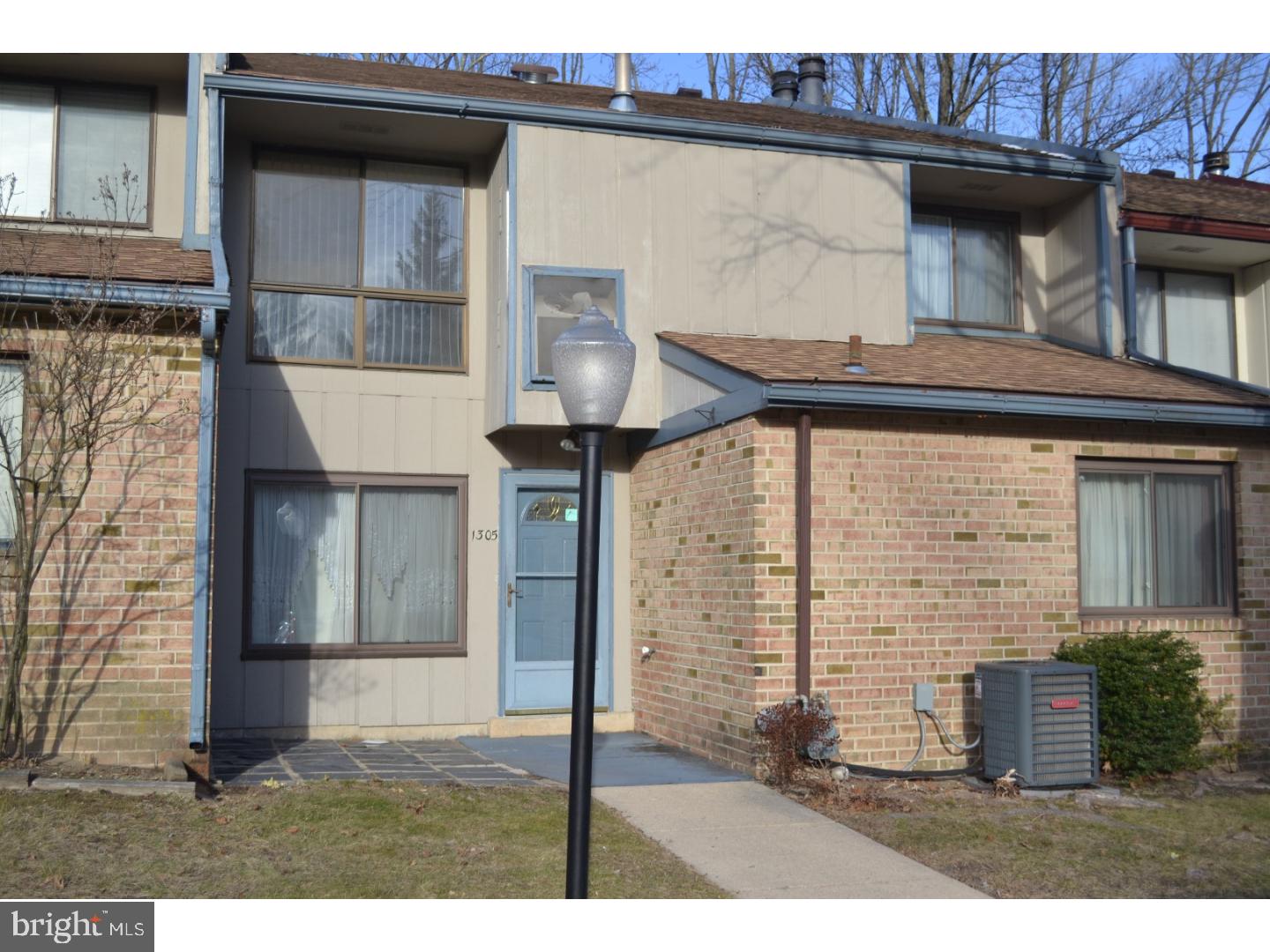1305 Timber Crk Property Photo 1