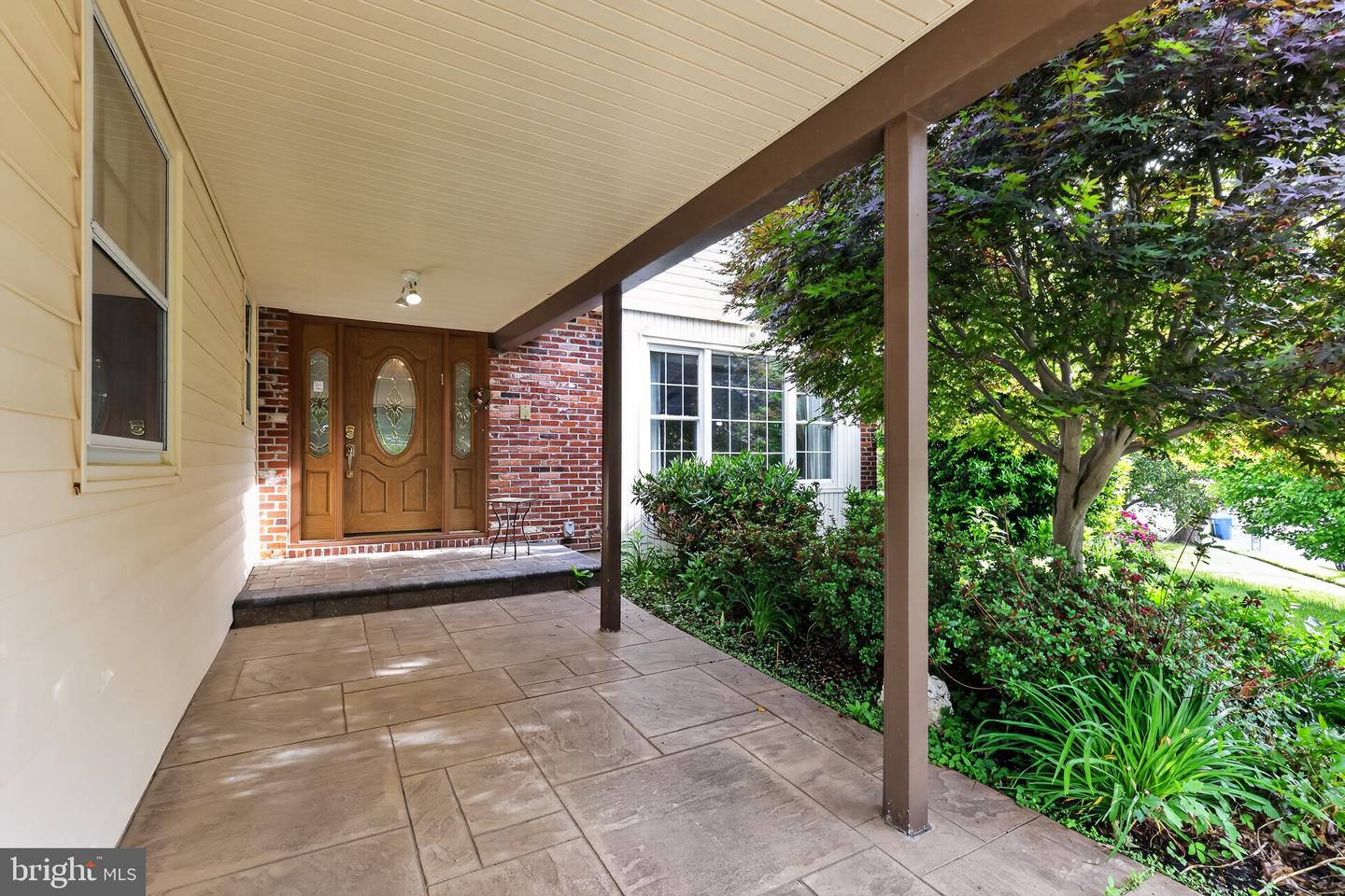 1 Bucknell Dr Property Photo 1