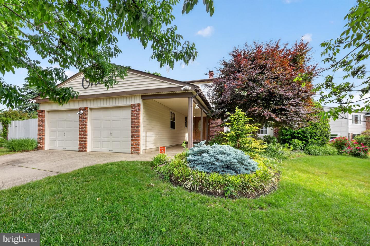 1 Bucknell Dr Property Photo 2