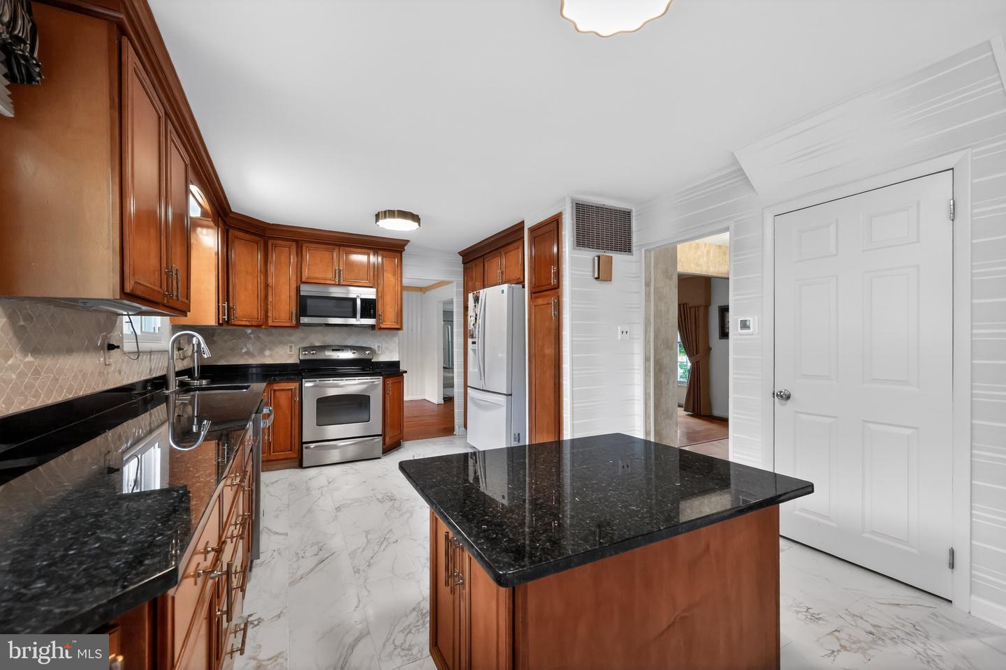 1 Bucknell Dr Property Photo 15