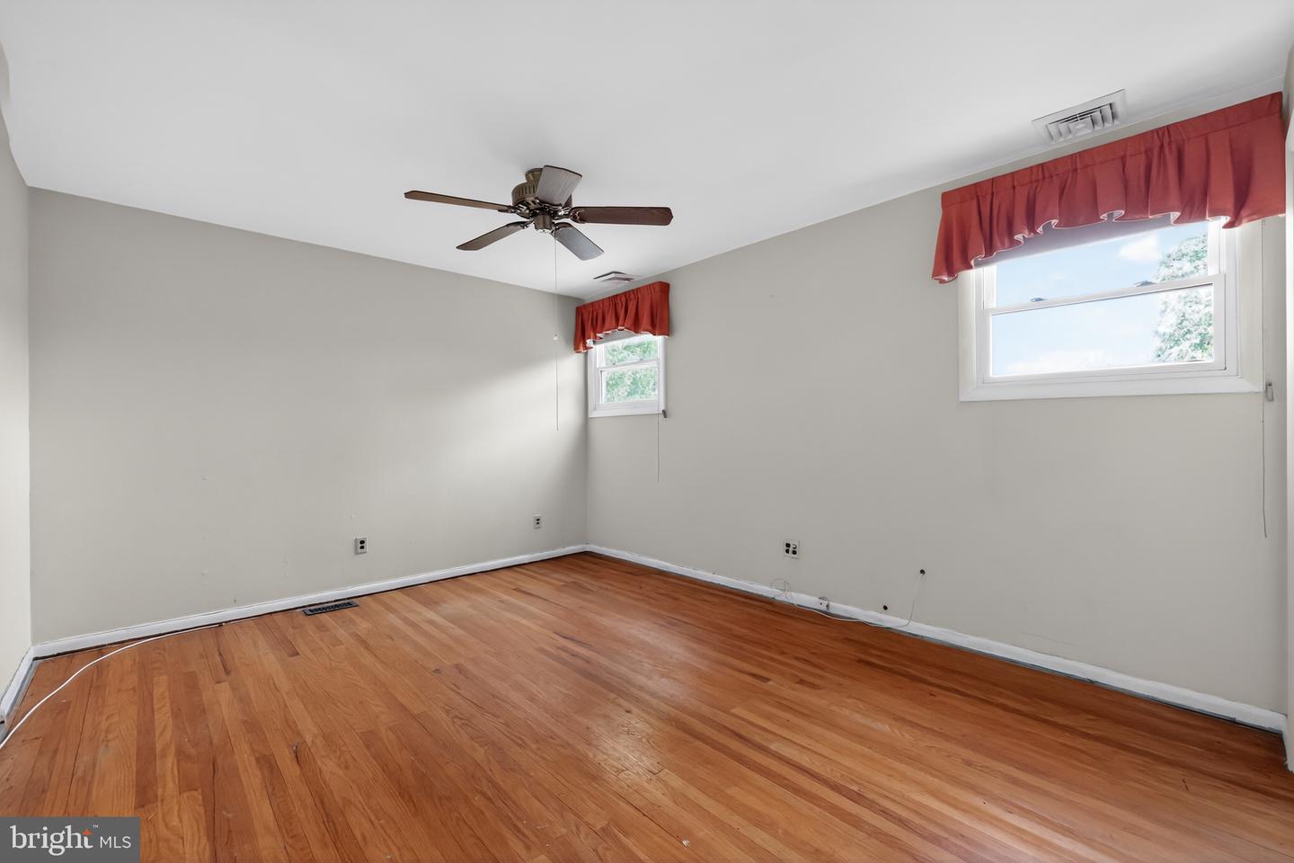 1 Bucknell Dr Property Photo 32