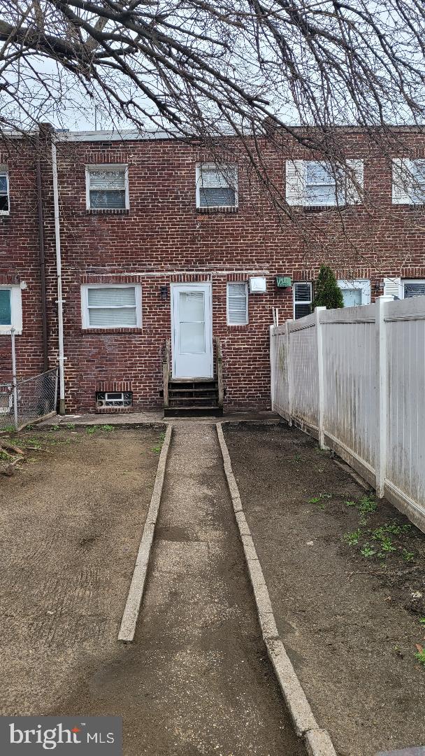 1055 Kenwood Ave Property Photo 22