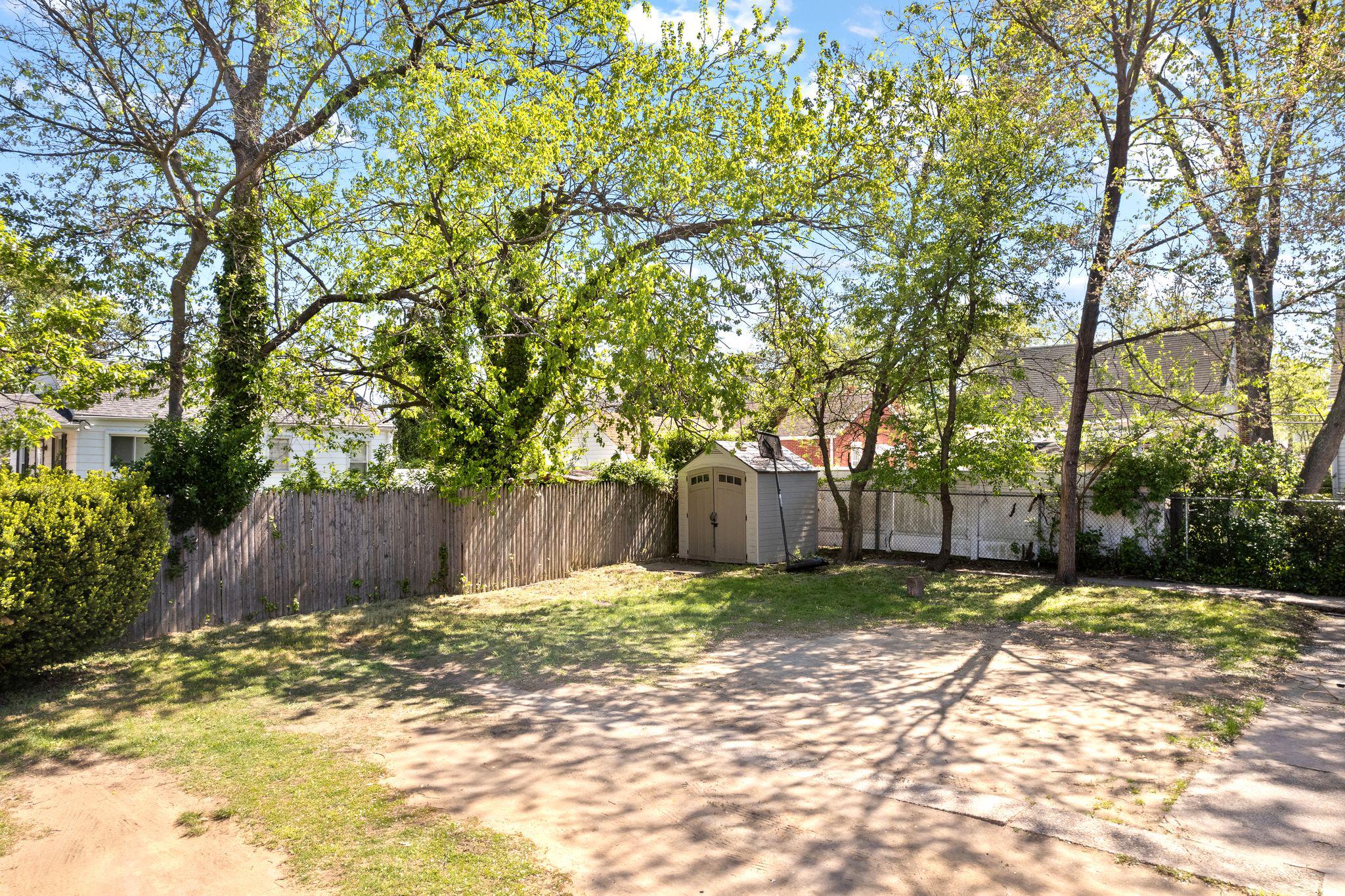 2817 Boyd St Property Photo 14