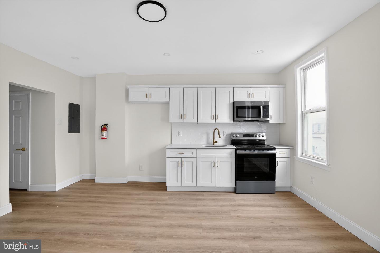 1118 Kaighn Ave Property Photo 1