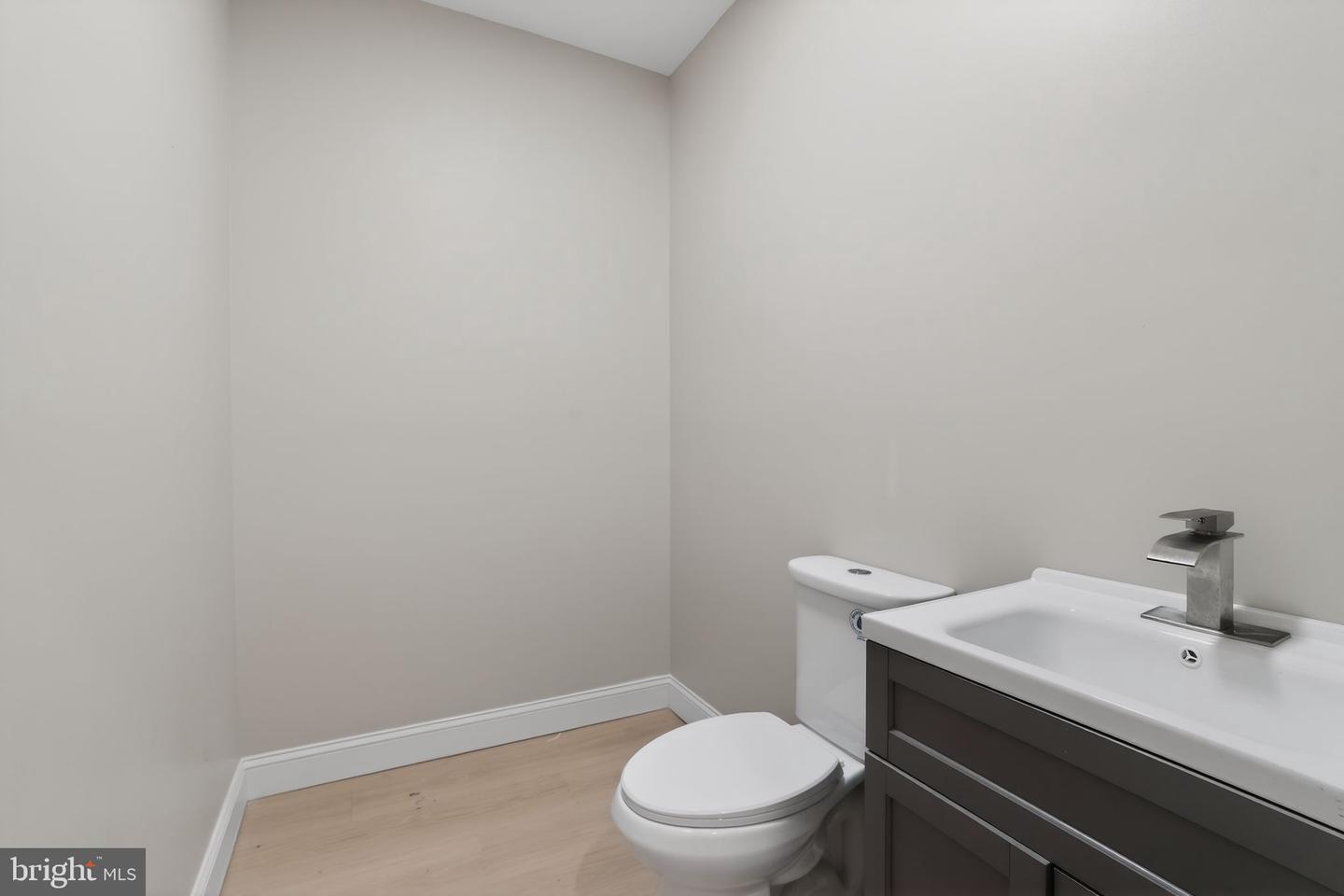1118 Kaighn Ave Property Photo 9